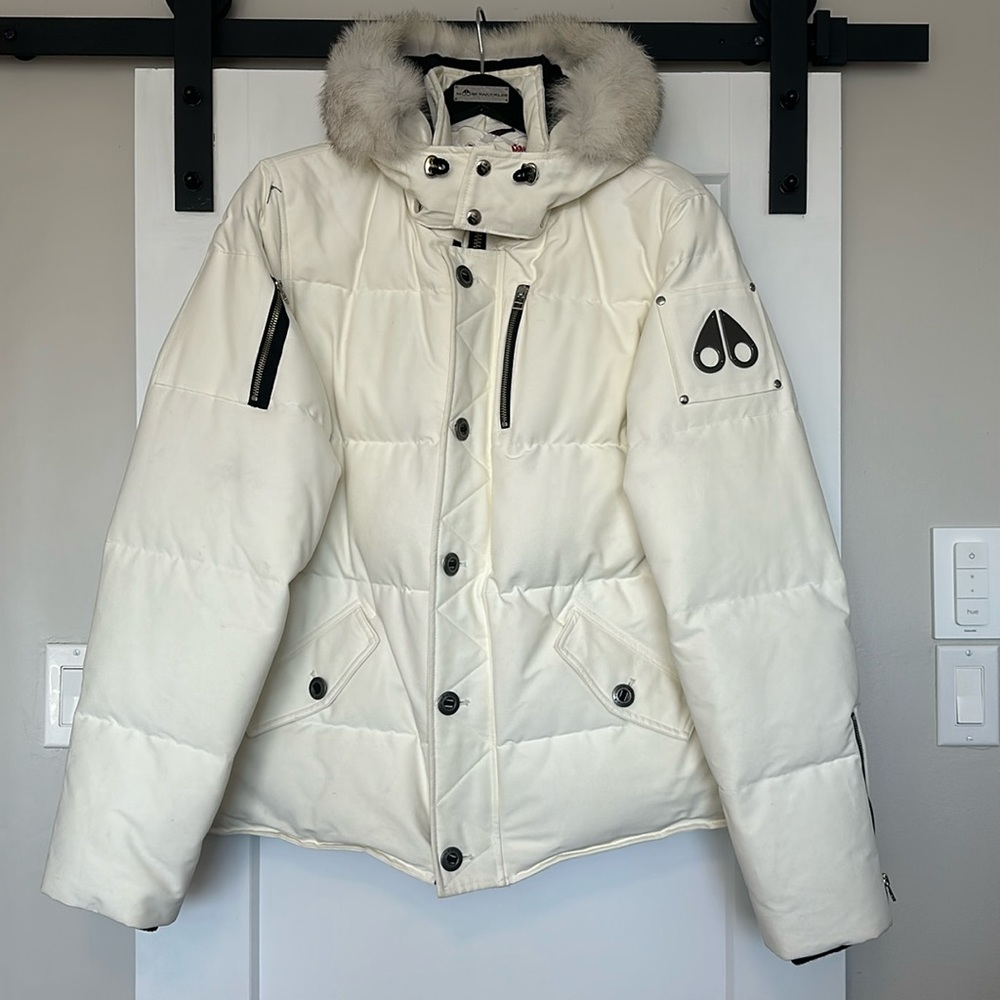Moose Knuckles - white puffer